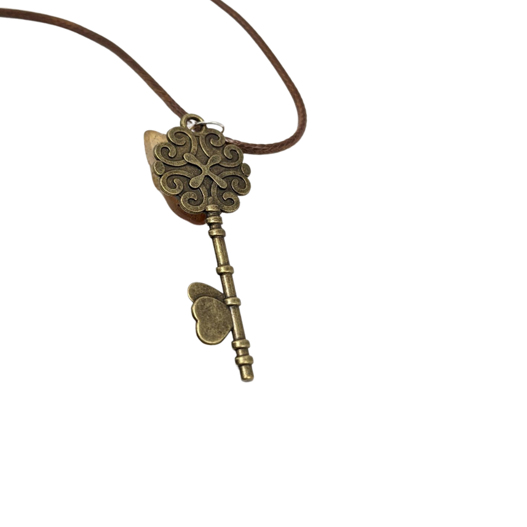 Agate Necklace with Bronze Key Frame